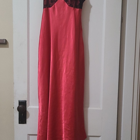 Sleepwear - Picture 2 of 2